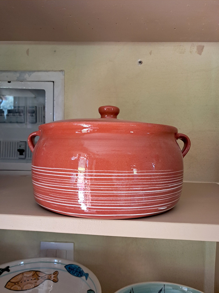 Traditional clay hull